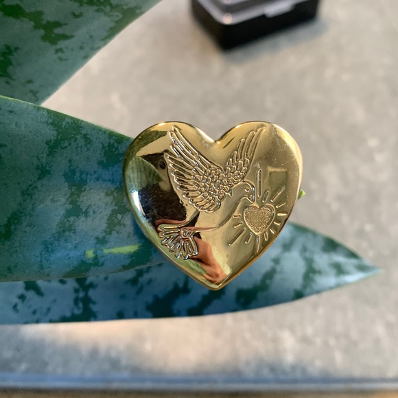 Bird heart brooch - Picture 1 of 3